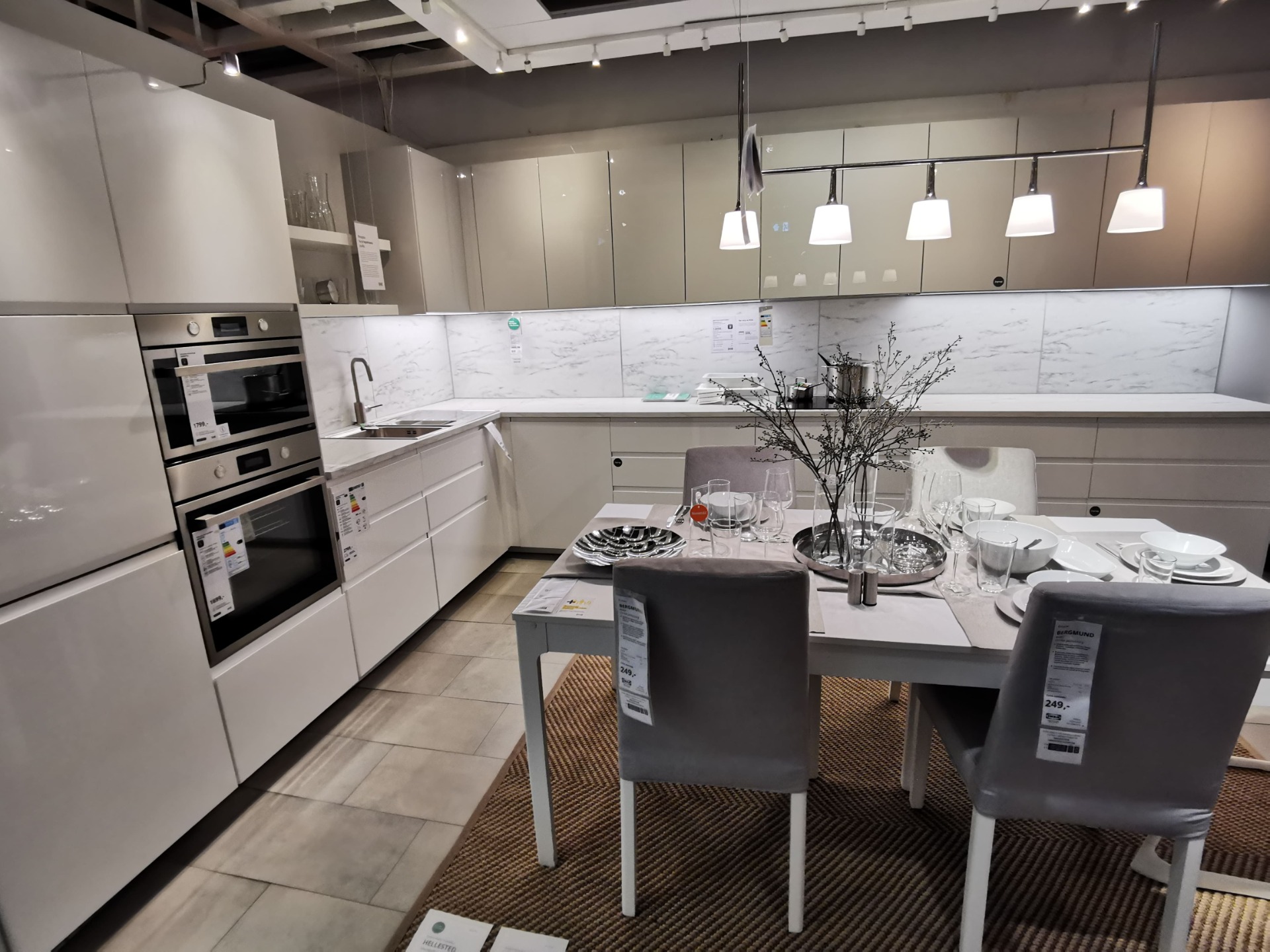 The Modern and Sleek Design of VOXTORP Kitchen
